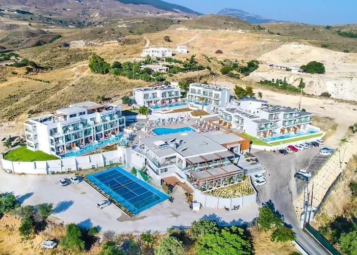 Готель Harmony Crest & Adults Only