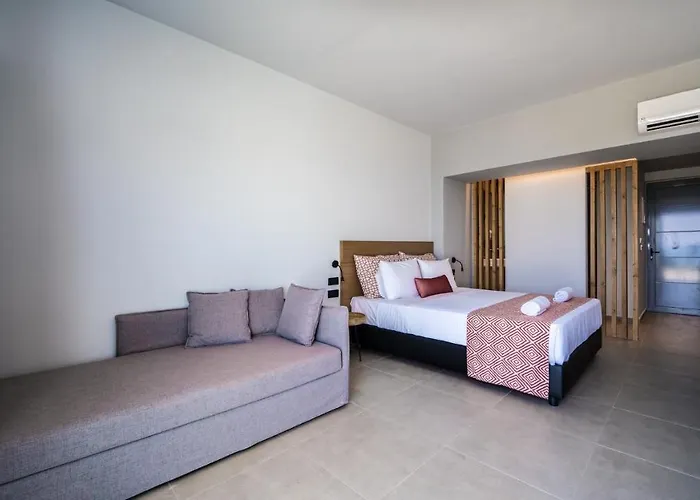 Harmony Crest & Adults Only Готель 4*