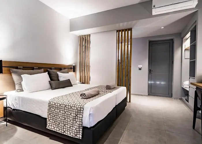 Готель Harmony Crest & Adults Only 4*