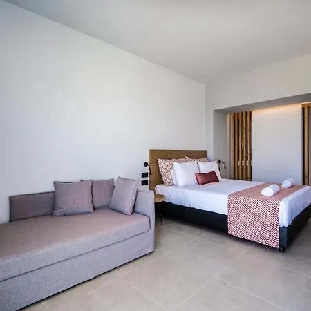 Harmony Crest & Adults Only Hotel 4*