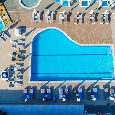 Harmony Crest & Adults Only 4*