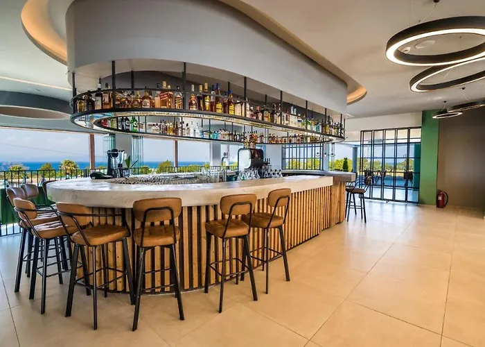 ホテル Harmony Crest & Adults Only